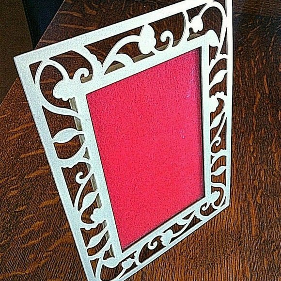 New Picture Frame Photo Gold Metal Floral Freestanding Size 3.1/2'' x 5" Home - Picture 12 of 16